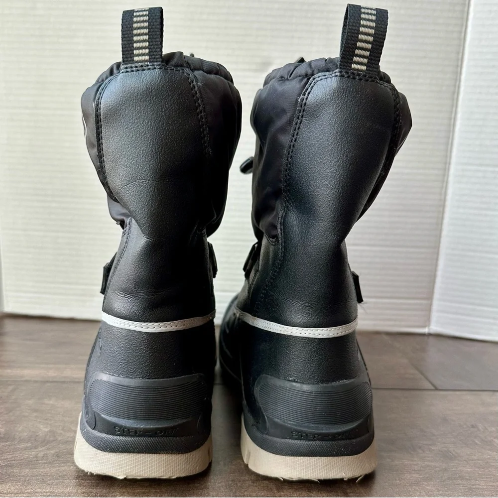 KEEN Kids Snow Troll Waterproof Insulated Winter Boots - Size 2 - Black Silver